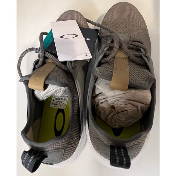 NIB Oakley Dry Men's Shoes - Size 7.5 - Picture 4 of 10